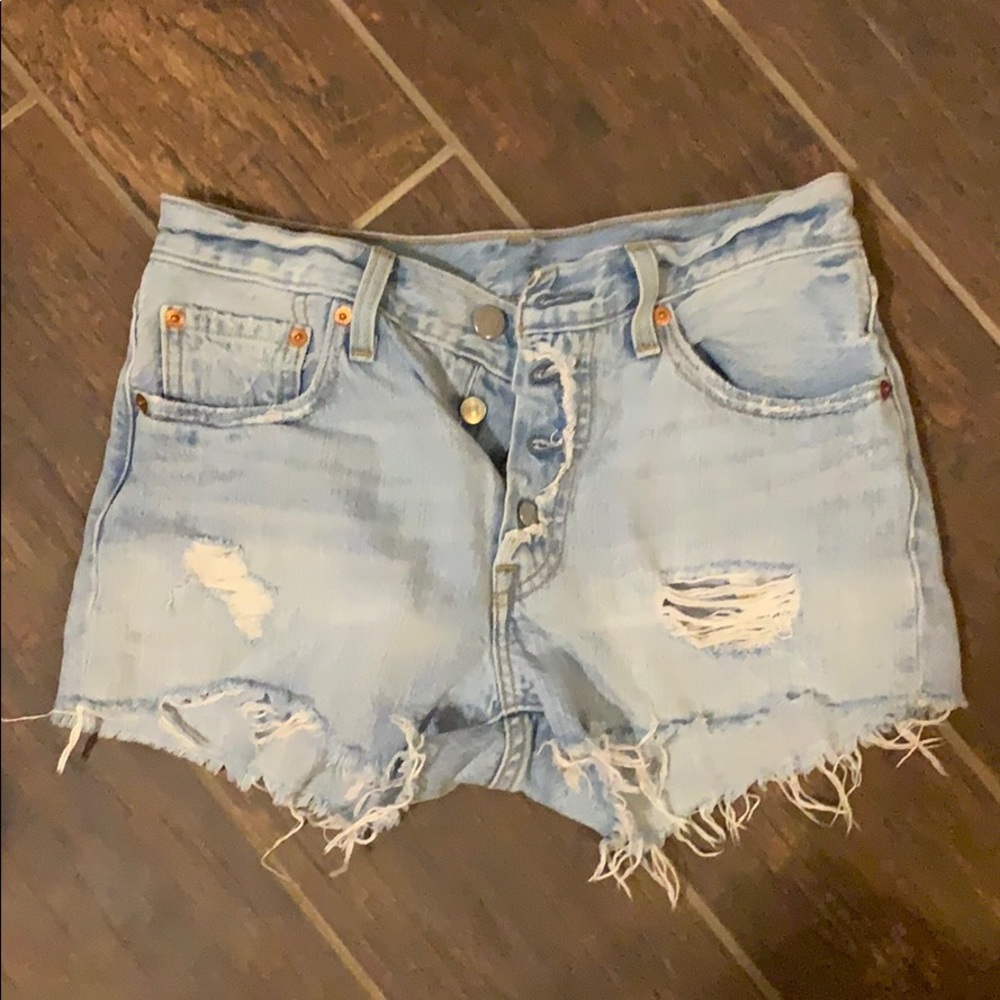 Levi’s light washed jean shorts